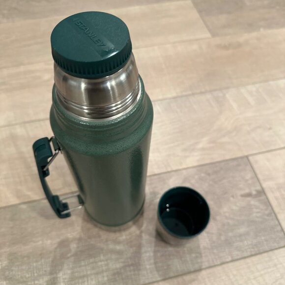 STANLEY GREEN THERMOS 1 LITER 1.1 QUART VACUUM BOTTLE CLASSIC NWOT - Picture 6 of 6